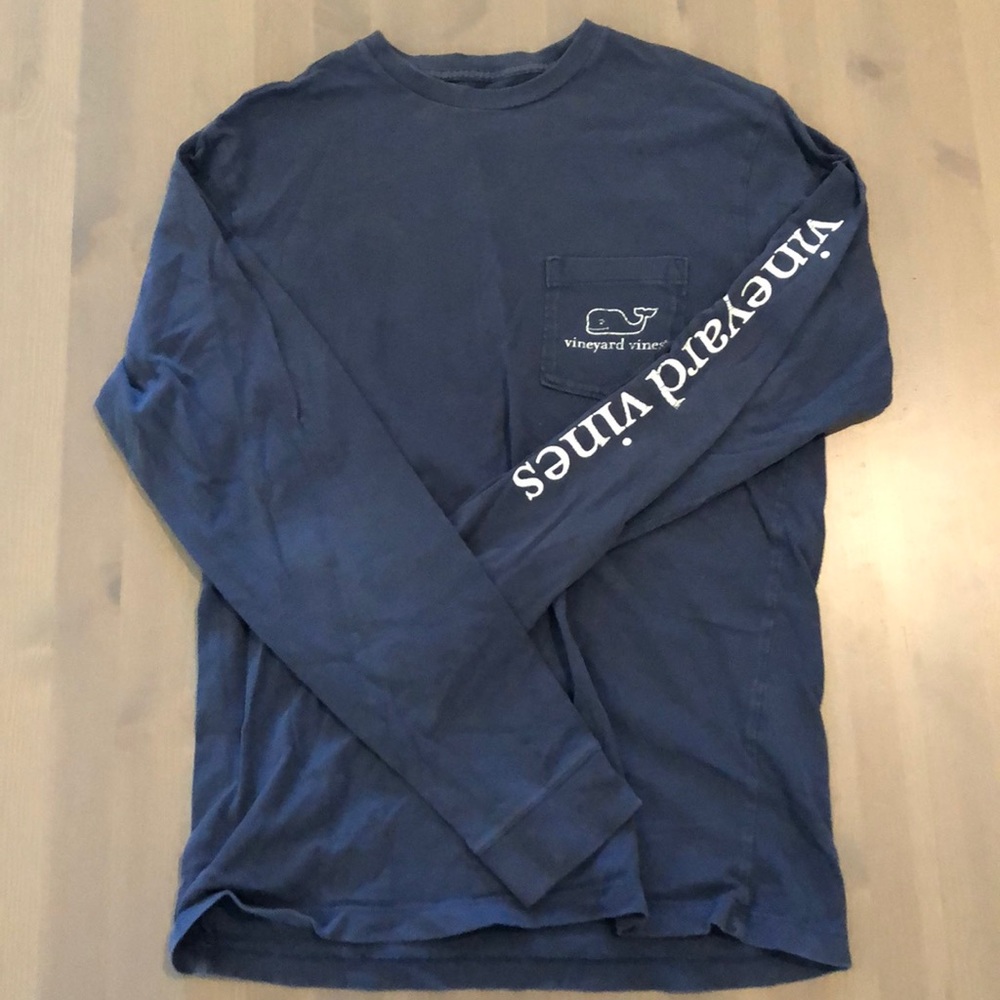Vineyard Vines navy long sleeve